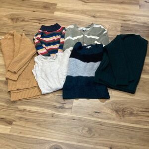 American eagle sweater bundle size XS and S